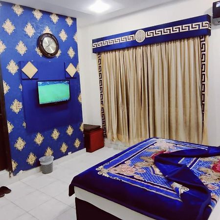 Hotel De Smart Мултан Экстерьер фото