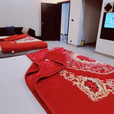 Hotel De Smart Мултан Экстерьер фото