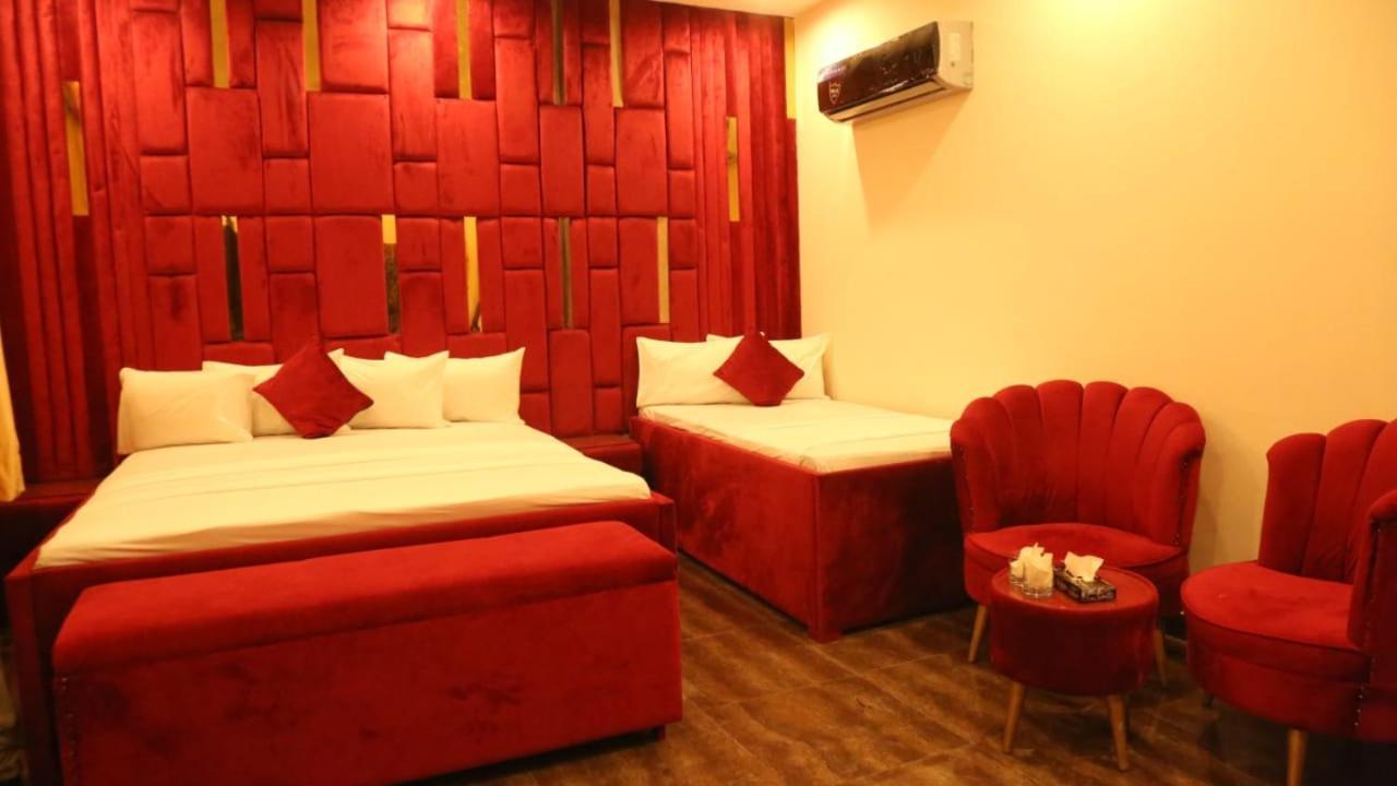 Hotel De Smart Мултан Экстерьер фото