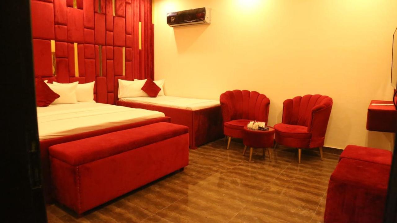 Hotel De Smart Мултан Экстерьер фото