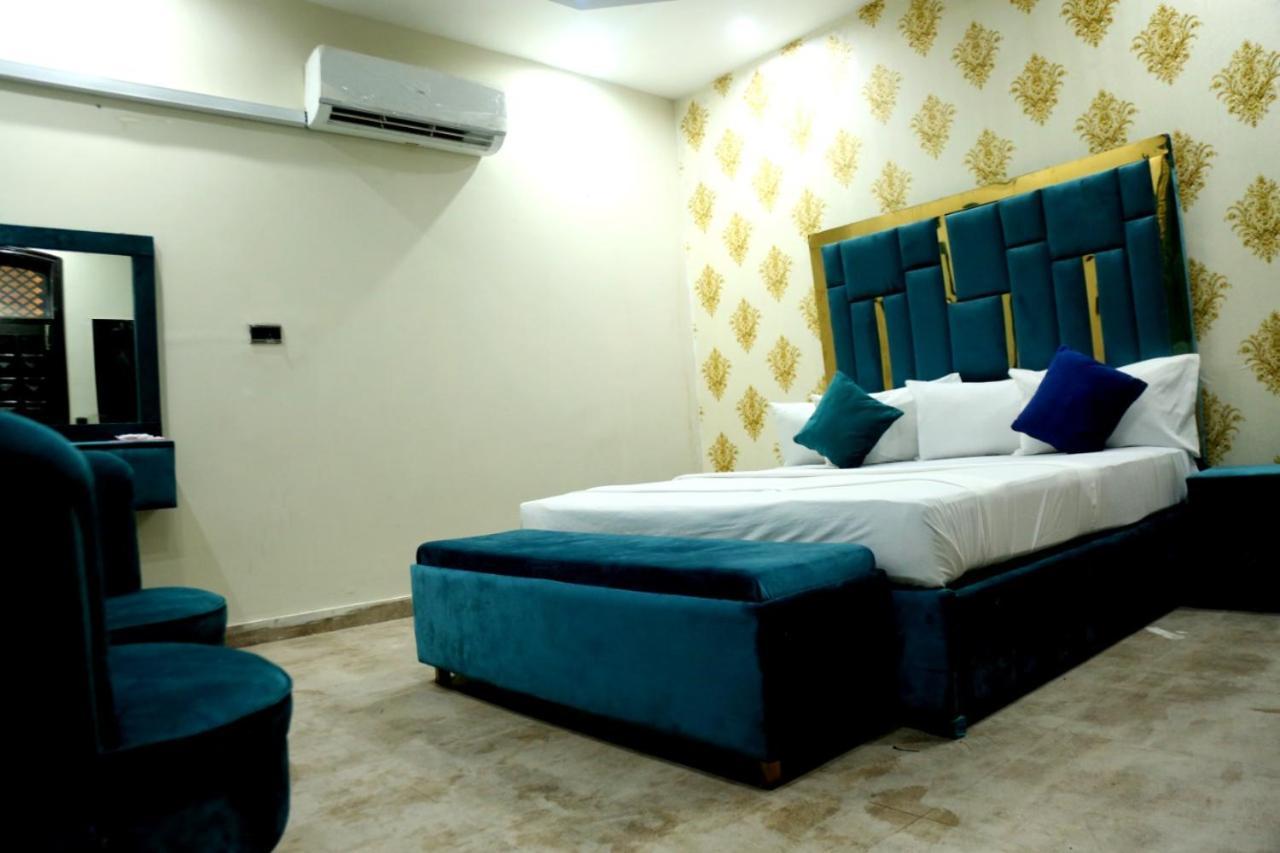 Hotel De Smart Мултан Экстерьер фото